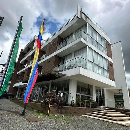 La Traviata Hotel Santa Rosa de Cabal Exterior foto